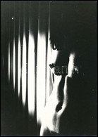 Cca 1978 Tatár Tibor Szegedi Fotóművésztől 2 Db Jelzés Nélküli Vintage Aktfotó, 24x18 Cm és 24x17 Cm - Sonstige & Ohne Zuordnung