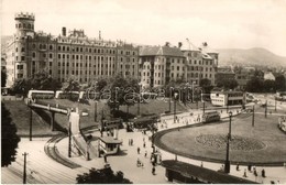 T2 Budapest II. Moszkva Tér (Széll Kálmán Tér), Posta Palota, Villamosok, Autóbuszok. Képzőművészeti Alap - Non Classés