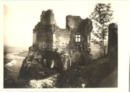 ** T1 Vághéve-Vágváralja, Povazská Teplá-Povazské Podhradie; Várrom / Castle Ruins. Photo (nopn PC) - Non Classés