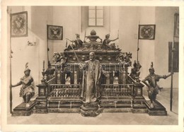 ** T1/T2 München, Dom, Kaiser Ludwig Grabmal / Church Interior, Tomb - Ohne Zuordnung
