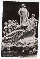 SAINTE HERMINE--1953-- Le Monument  Clémenceau ( Sculpteur  Sicart)--cachet MOUCHAMPS-85 - Timbres ......à Saisir - Sainte Hermine