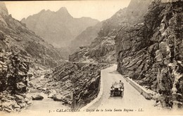 CORSE - Sur La Route De CALACUCCIA, Automobile Décapotable Dans Le Défilé De La Scala Santa Regina - Autres & Non Classés