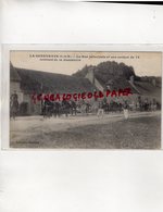 77 - LA GENEVRAYE- LA GENEVRAY- LA RUE PRINCIPALE ET UNE SECTION DE 75 RENTRANT DE LA MANOEUVRE -EDITEUR GIBOUTET - Otros & Sin Clasificación