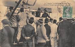 Lunéville        54       Le Zeppelin. Gendarmes Français Dans La Cabine         (voir Scan) - Luneville