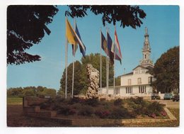 VEZELISE--1979--Pélerinage Notre-Dame De Sion--Le Monument De La Paix (drapeaux)--EMA  "La Colline Inspirée" - Vezelise