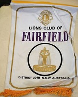 Rare Fanion Lion's Club Fairfield Australie - Otros & Sin Clasificación
