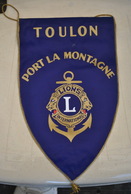 Rare Fanion Lion's Club Toulon Port La Montagne - Sonstige & Ohne Zuordnung