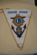 Rare Fanion Lion's Club Toulon Doyen - Otros & Sin Clasificación