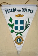 Rare Fanion Lion's Club Figeac En Quercy - Otros & Sin Clasificación