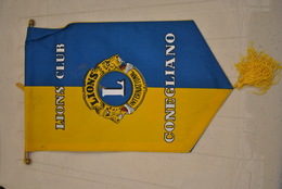 Rare Fanion Lion's Club  Conegliano - Otros & Sin Clasificación