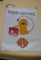 Rare Fanion Lion's Club Paris Centre - Sonstige & Ohne Zuordnung