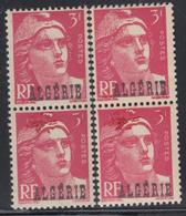 ** ALGERIE - VARIETES - ** - N°238 - 2 Paires Vertic. Dt 1 Ex Maculé Partiellement - TB - Vide