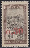 ** MADAGASCAR - ** - N°129 - Variété Surch. Déplacée Vers Le Bas - B/TB - Other & Unclassified