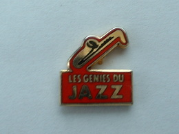 Pin's LES GENIES DU JAZZ - SAXOPHONE - EMAIL - Musique