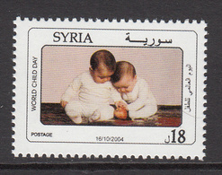 2004 Syria Intl Children’s Day Two Babies Seated Set Of 1 MNH - Syrien