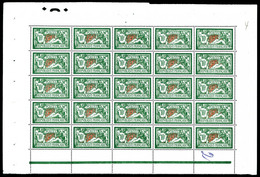 ** N°207, 10F Vert Et Rouge, FEUILLE DE 25 EXEMPLAIRES, TRES BON CENTRAGE, Grande Fraîcheur, SUPERBE (Certificat)  Quali - Full Sheets