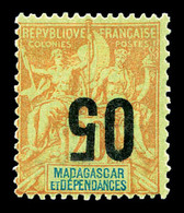 * MADAGASCAR, N°112a, 05 Sur 20c, Surcharge Renversée. SUP (signé Brun)  Qualité: *  Cote: 260 Euros - Unused Stamps