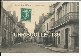 Carte Postale  : St Amand En Puisaye - La Grande Rue - Saint-Amand-en-Puisaye