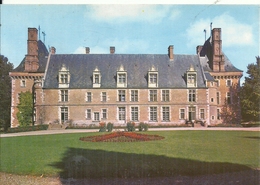 NIEVRE - 58 - SAINT AMAND EN PUISAYE - Le Château - CPM GF Couleu(r - Saint-Amand-en-Puisaye