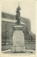 CPA De SIN LE NOBLE - Statue De Jeanne D'Arc. - Sin Le Noble