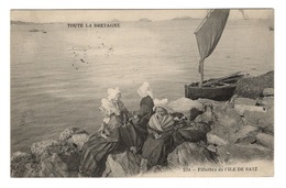 Delcampe - 29 FINISTERE - ILE DE BATZ Fillettes - Ile-de-Batz