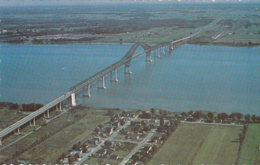 Pont Laviolette Qui Enjambe Le St-Laurent Entre Ville Becancour Et Trois-Rivières - Trois-Rivières