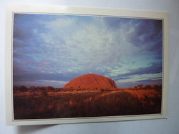 AUSTRALIA - Territoires Du Nord. Le Monolithe D'Ayers Rock - Collections