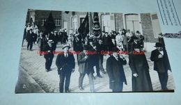 Carte Photo Falisolle Sambreville Cortèfe Fête Du Centenaire 1930 Drapeaux Prêtre En Soutane - Sambreville