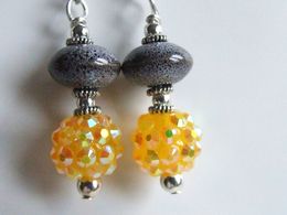 Boucles D'oreilles Artisanales, Céramique, Discoball, Gris Noir Jaune, Bijou De Créateur, Artisanat Français, Achat Soli - Earrings