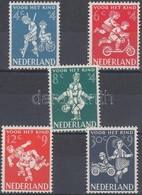 ** 1958 Gyermekek: Szabadtéri Játékok Sor Mi 723-727 - Autres & Non Classés