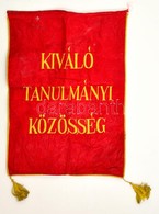 Kiváló Tanulmányi Közösség KISZ Zászló, Kissé Foltos, 54x38 Cm - Other & Unclassified