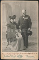 1905 Nemes Nemzetes Miskey Károly és Felesége, Anton Wildt Budweis Műterméből, Kitüntetésekkel, Díszes Hátoldalú Kartonr - Other & Unclassified