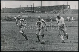 Magyar Tamás Egy Futballjelenetben A Lágymányosi Pályán, 13×18 Cm - Sonstige & Ohne Zuordnung