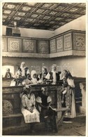 T2 Körösfő, Izvoru Crisului (Kalotaszeg); Istentisztelet / Gottesdienst / Church Service, Transylvanian Folklore. Foto O - Ohne Zuordnung