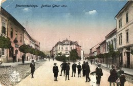 T4 Besztercebánya, Banská Bystrica; Bethlen Gábor Utca, Neumann Ede üzlete, Gyerekek. Kiadja Karmiol Jacob / Street View - Sin Clasificación