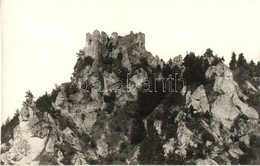 ** T1 Hricsó, Ricsóváralja, Hricovské Podhradie (Vág-völgye); Várrom / Castle Ruins. Photo - Unclassified