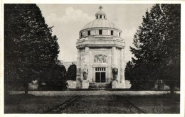 T2 Krasznahorkaváralja, Krásnohorské Podhradie; Mauzóleum / Mausoleum - Ohne Zuordnung