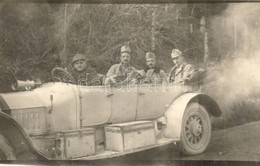 ** T2 Osztrák-magyar Katonai Vezetők Tolmeinnél Automobilban / WWI Austro-Hungarian K.u.K. Military Officers In An Autom - Sin Clasificación