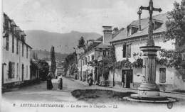 Lestelle Bétharram          64         La Rue Vers La Chapelle         (voir Scan) - Sonstige & Ohne Zuordnung