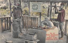 Ghana / Ethnic - 22 - Native Blacksmith At Work - Défaut - Décollée - Ghana - Gold Coast
