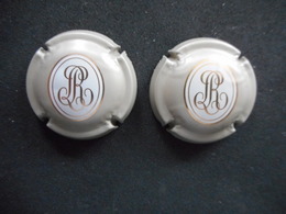 2 CAPSULES De CHAMPAGNE "Louis ROEDERER" Lettres Or Fond Gris - Röderer, Louis