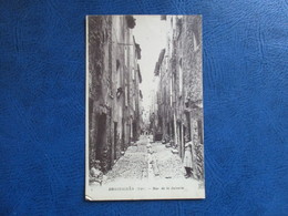 Delcampe - CPA 83 DRAGUIGNAN RUE DE LA JUIVERIE ENFANTS - Draguignan