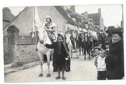 LOIRET (45) Carte Photo Fete Jeanne D'Arc Défilé Gros Plan A LOCALISER - Otros & Sin Clasificación