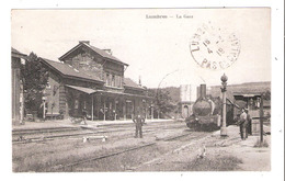 Lumbres (62 - Pas De Calais )  Arrivée Du Train En Gare - Lumbres
