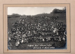 82Ve Grande Photo (34cm X 27cm) 28 Dreux Grêve Des Cheminots Sur Le Talus Du Bel Air Le 9 Mai 1920 - Dreux