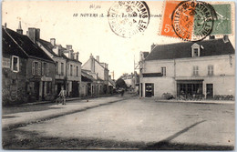 41 NOYERS - La Place Et La Grande Rue - Noyers Sur Cher