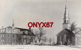 Carte Postale Photo CARAQUET (Canada-Nouveau-Brunswick) Centre Du Bourg Avec Eglise Sous La Neige - Altri & Non Classificati