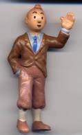 TINTIN  FIGURINE  -  Sous Un Pieds HERGE - Tim & Struppi