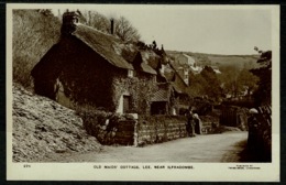 Ref 1248 - Real Photo Postcard - Man Outside Old Maid's Cottage - Lee Near Ilfracombe Devon - Ilfracombe