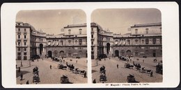 1906 VECCHIA FOTO STEREO ITALIA - CAMPANIA - ** NAPOLI ; PIAZZA TEATRO S. CARLO ** RARE - Stereoscopic